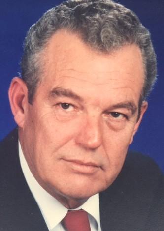 Everett Holt